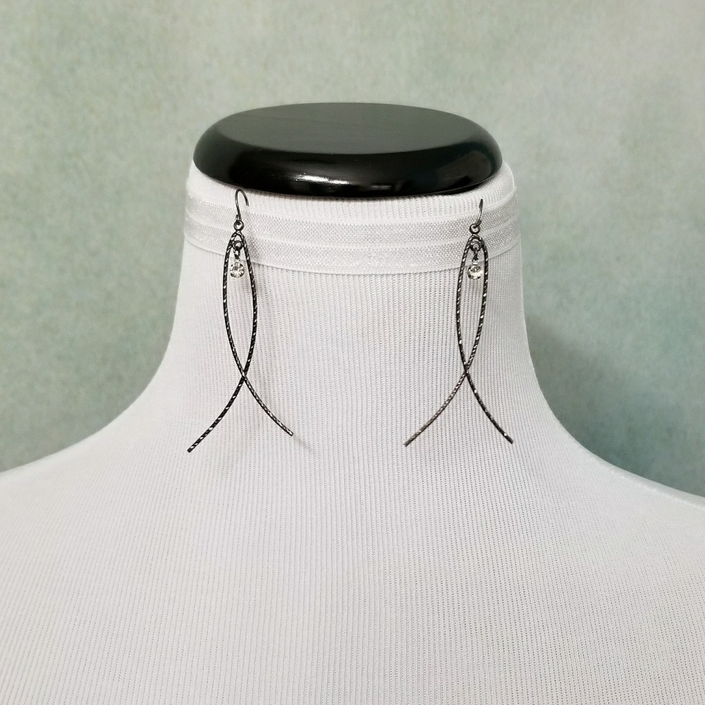 NWT True Brand Earrings